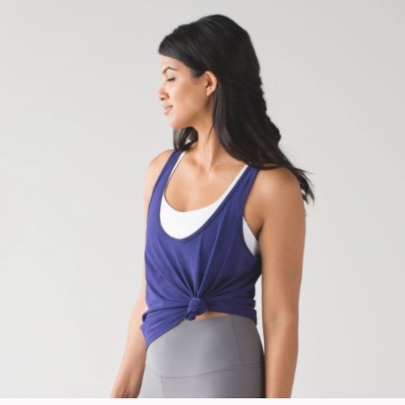 lululemon athletica Tops - Lululemon Get Low Scoop Tank Sz 6 Loose Mesh Sheer